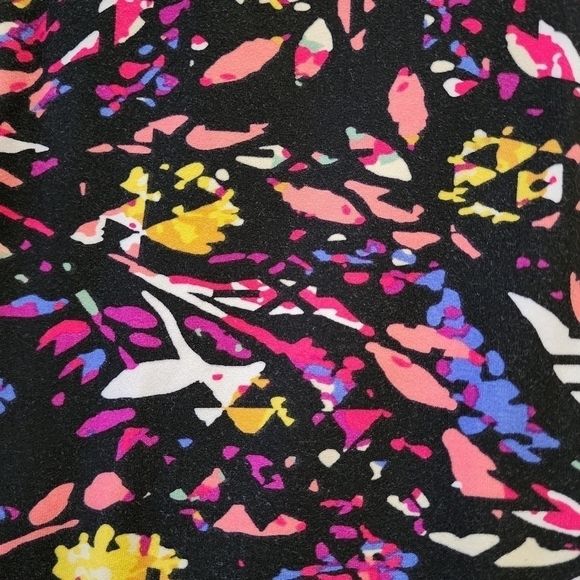 LulaRoe Black Multicolored Abstract Pattern Buttery Soft Leggings One Size OS - Picture 3 of 5